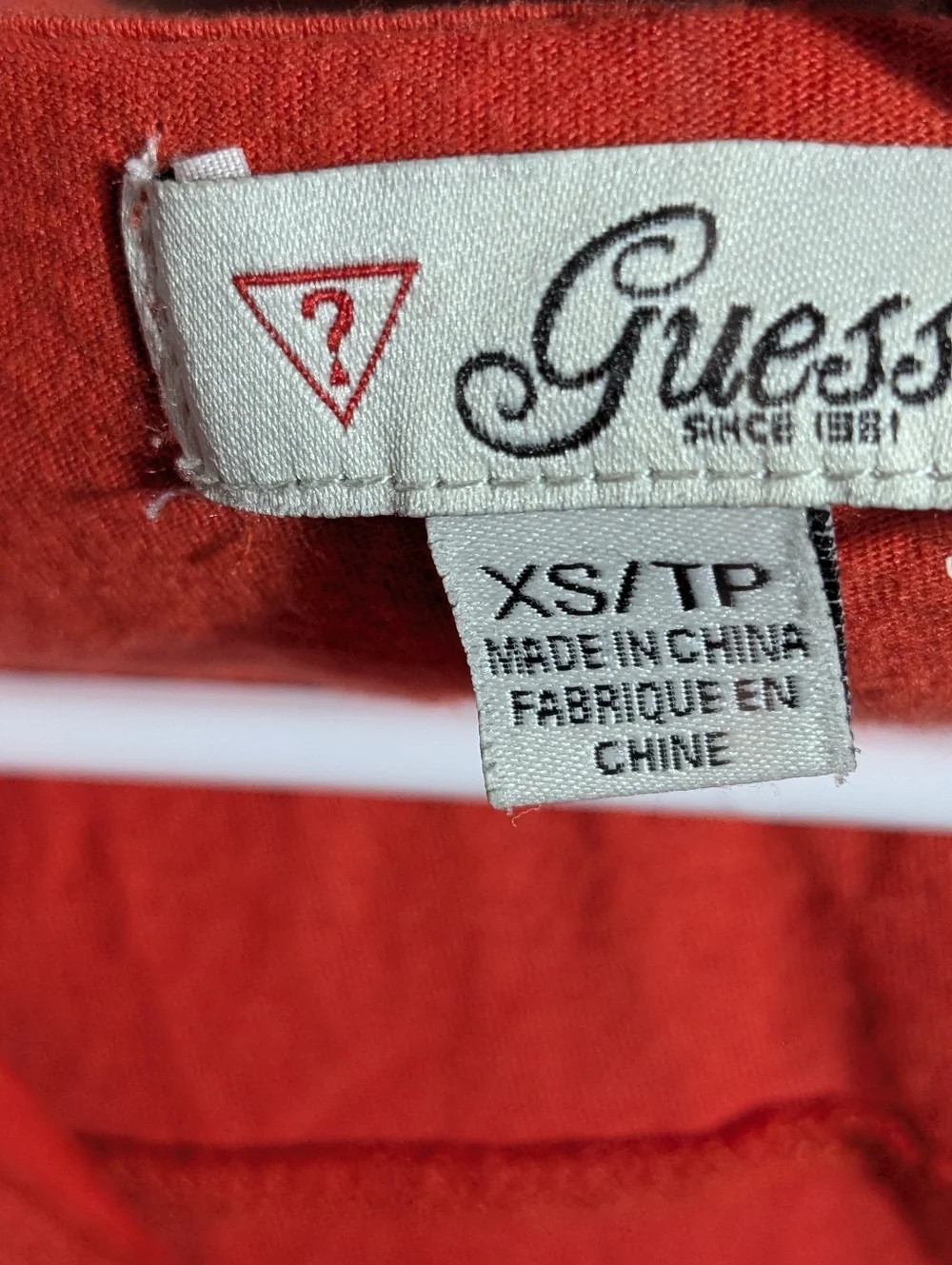 XS Vintage Guess Bright Red Button-Up W Adjustable Sleeve Height - Picture 3 of 8